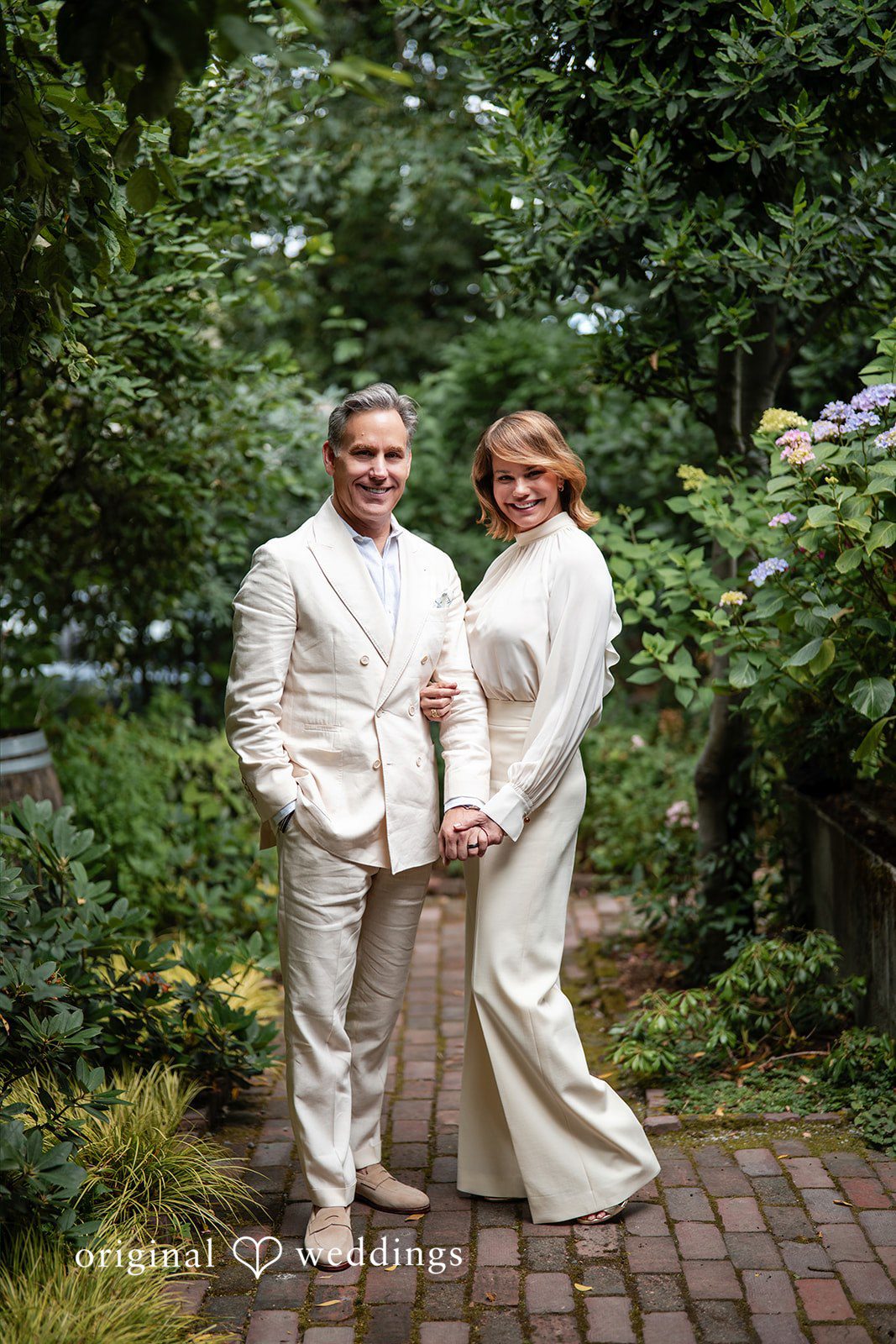 Jennifer + Justin A stunning portrait of the couple at the garden