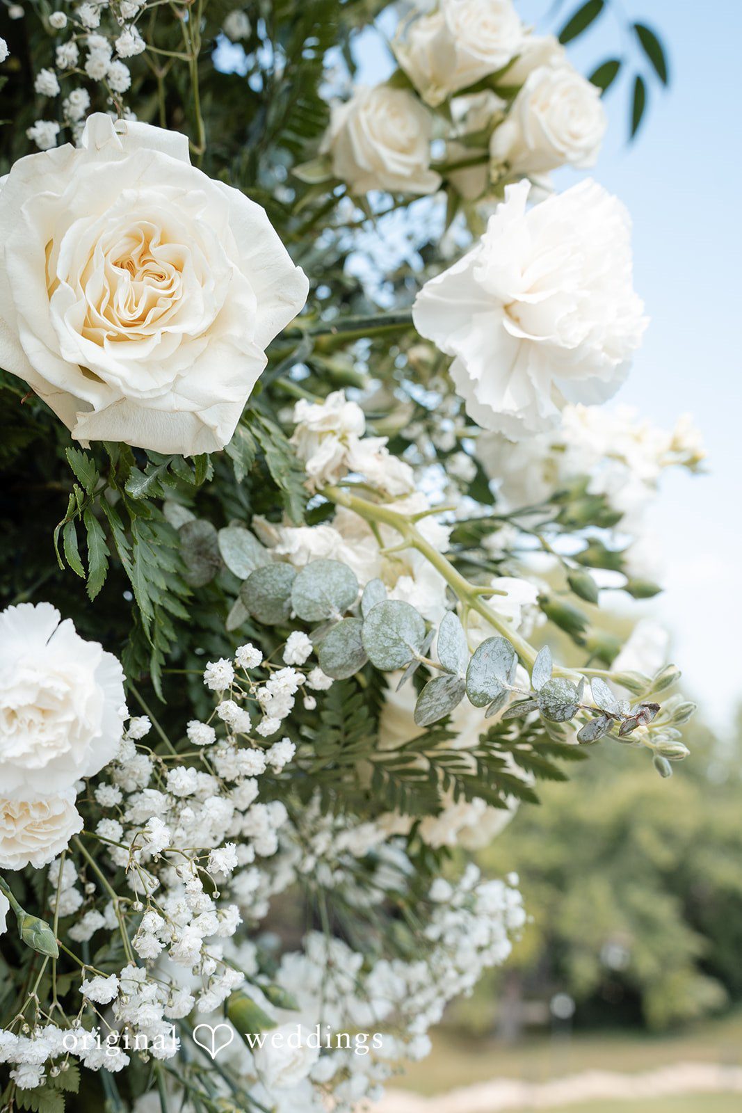 Nikki + Charlie Flowers