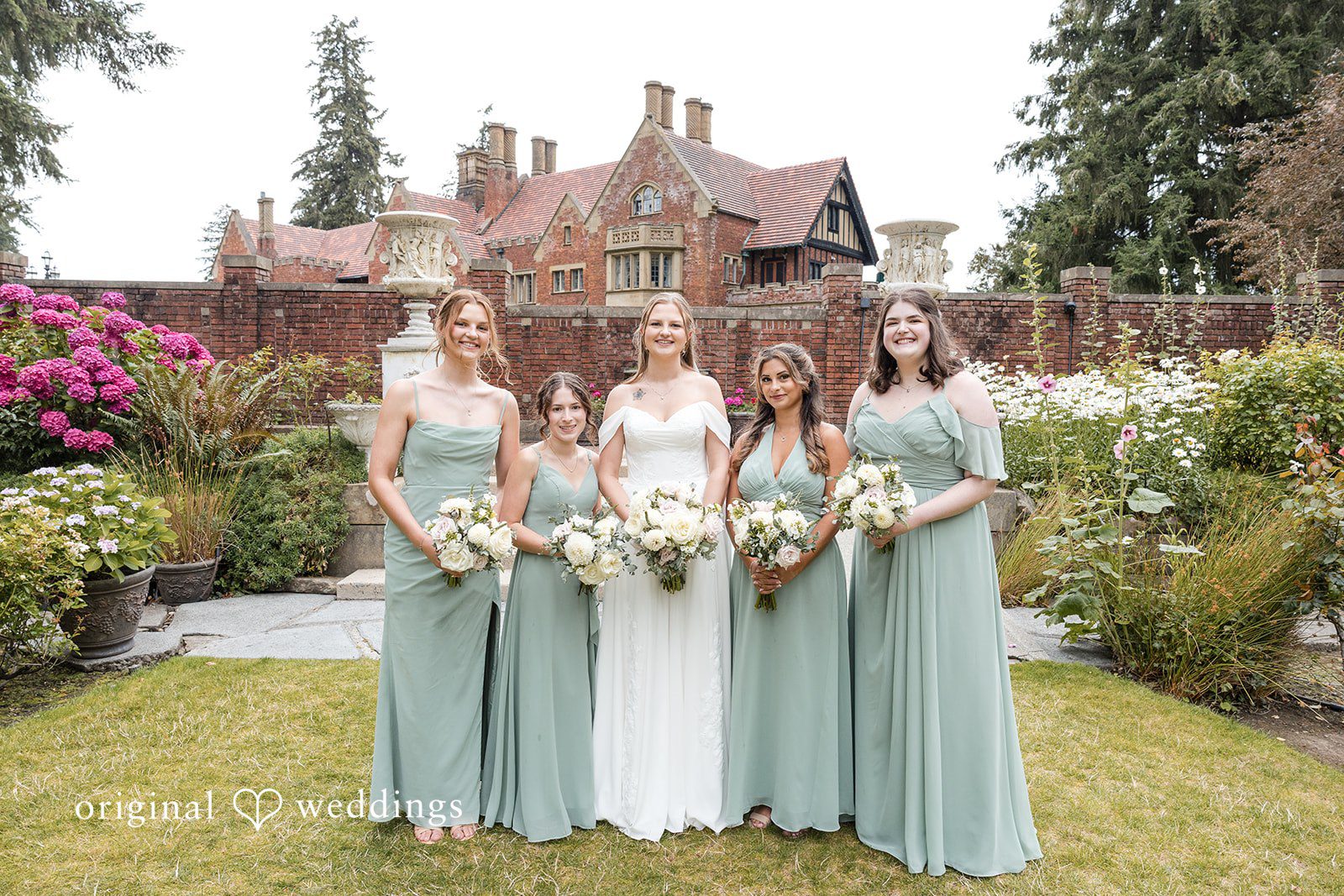 Kaelyn + Isaac The bride and her bridesmaids