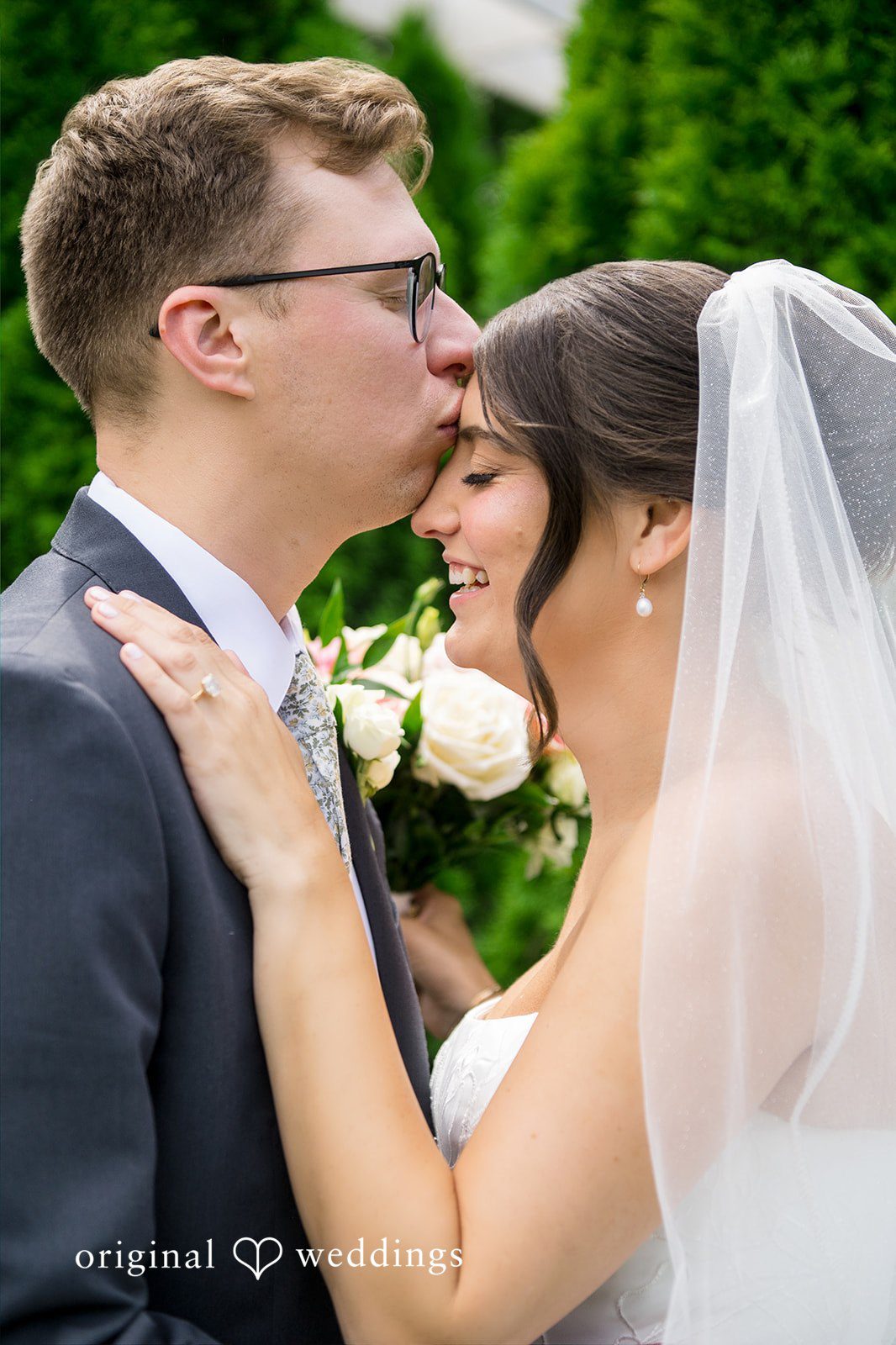 Angela + Brent Cleveland Wedding Photographers at Whitehall Columbia | Angela & Brent -