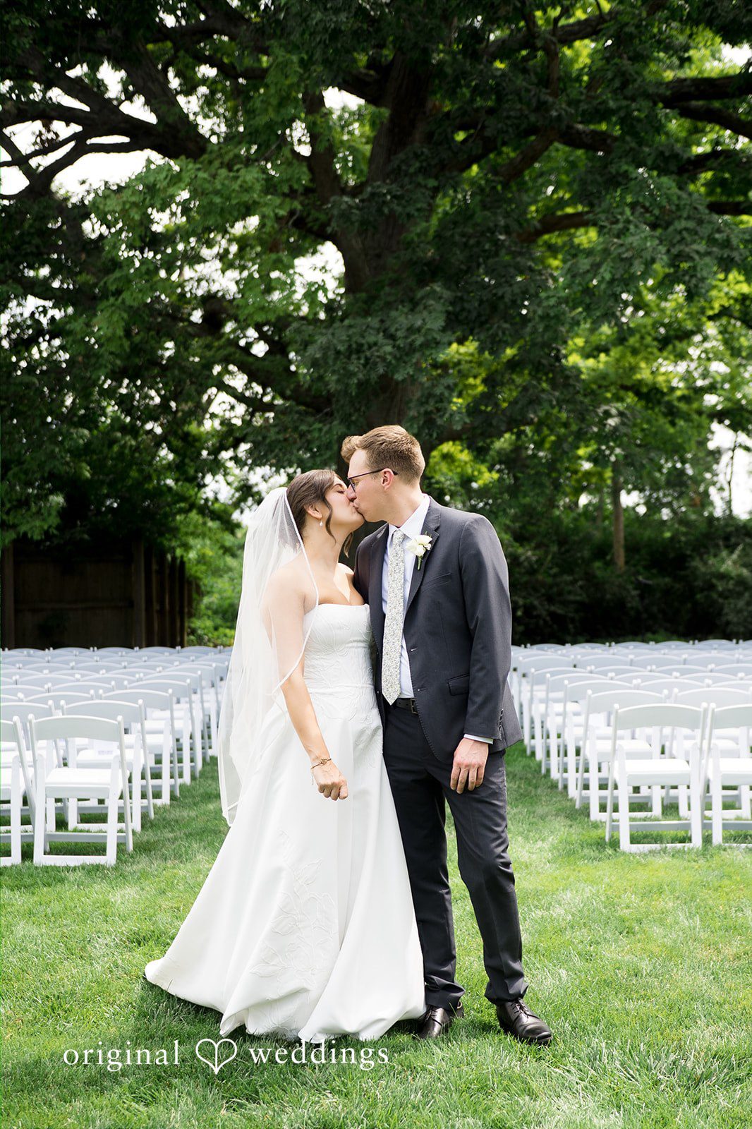 Angela + Brent Cleveland Wedding Photographers at Whitehall Columbia | Angela & Brent -