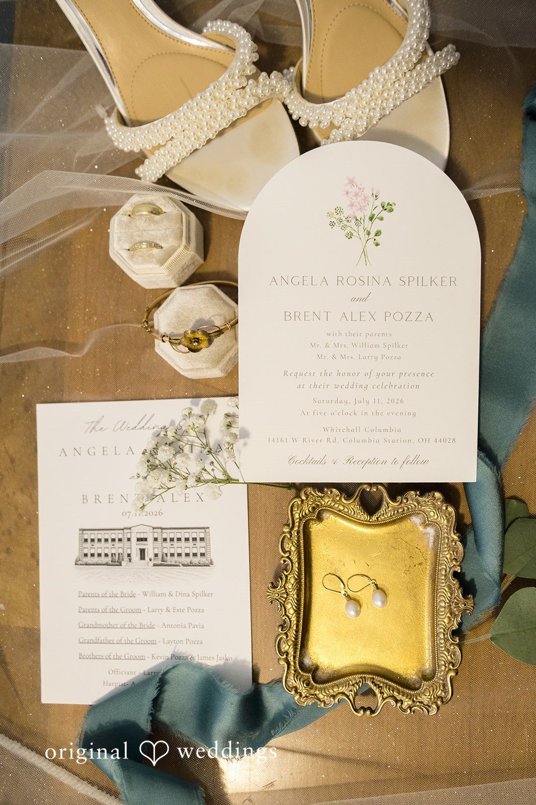 Angela + Brent Cleveland Wedding Photographers at Whitehall Columbia | Angela & Brent -
