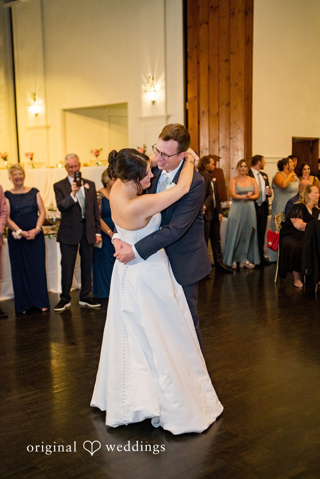 Angela + Brent Cleveland Wedding Photographers at Whitehall Columbia | Angela & Brent -