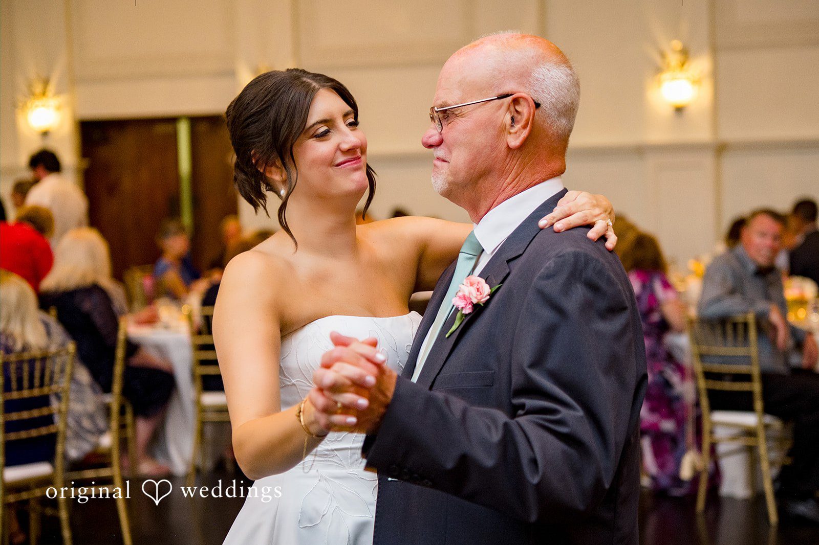 Angela + Brent Cleveland Wedding Photographers at Whitehall Columbia | Angela & Brent -