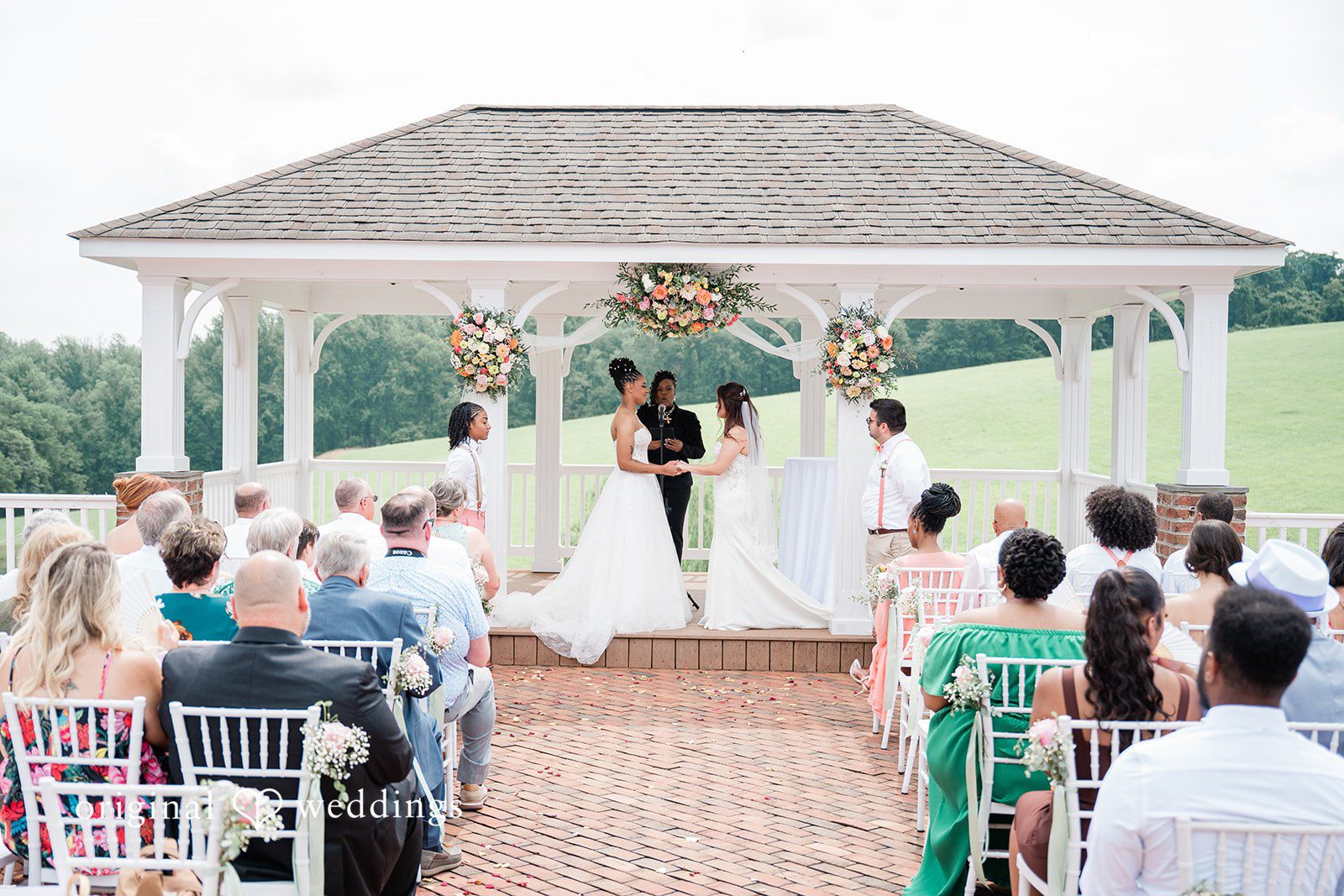 The Morningside Inn wedding ceremony