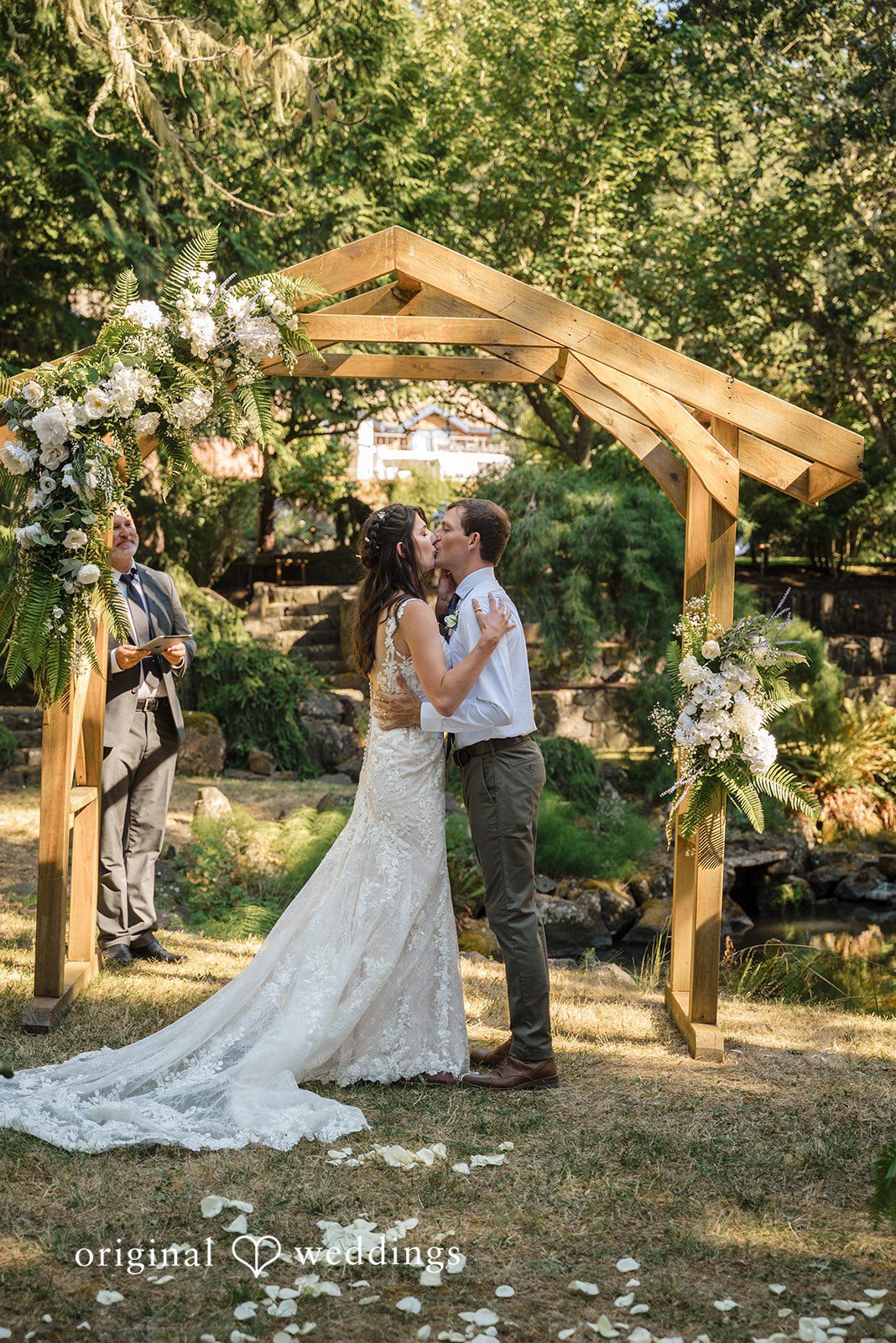 Nikkole + Grant The couple shares a kiss