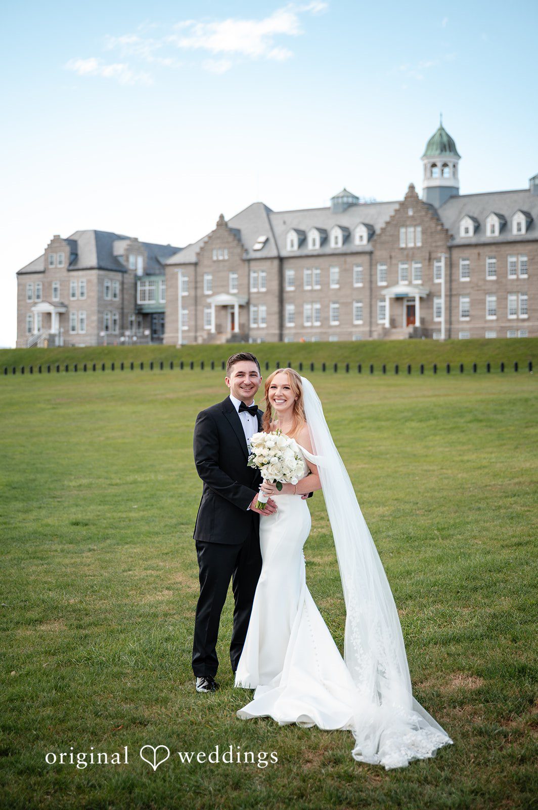 A stunning portrait of the couple