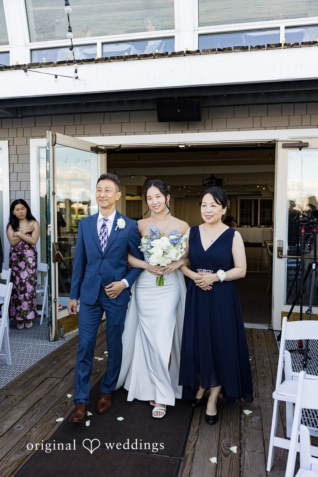 Emily + Paul Seattle Wedding Photographers at Salty’s on Alki | Emily & Paul -
