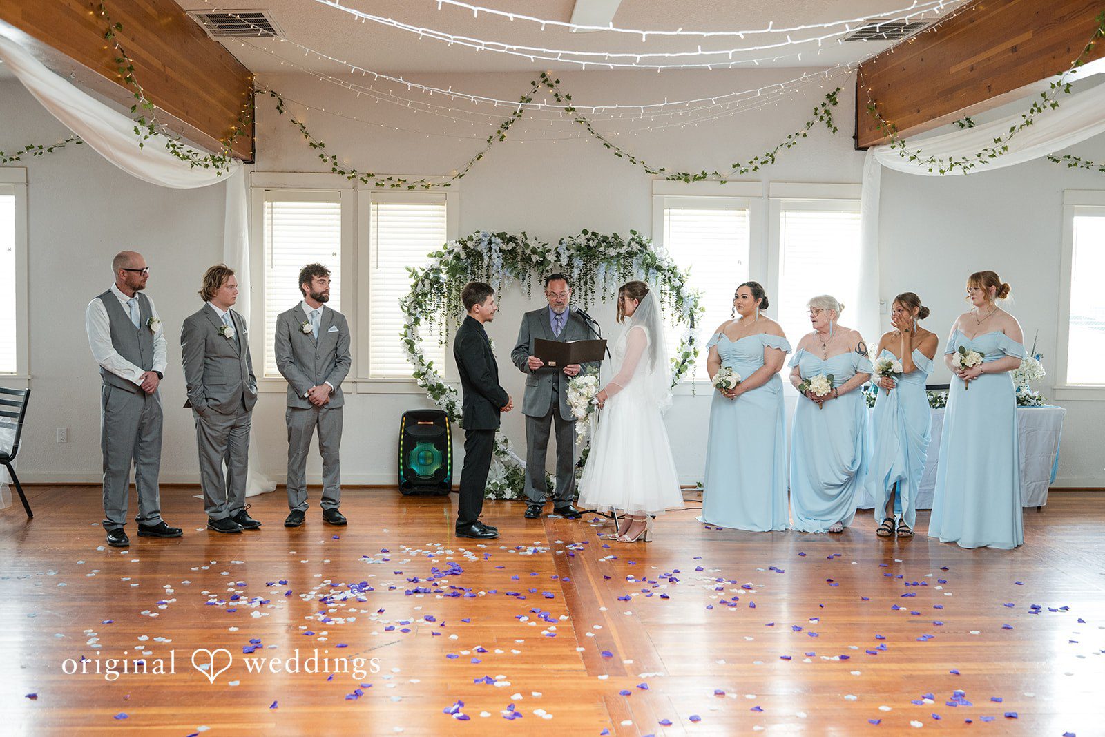 Portland Wedding Photographers at The Beacon - Seaside | Terra & Daniel -