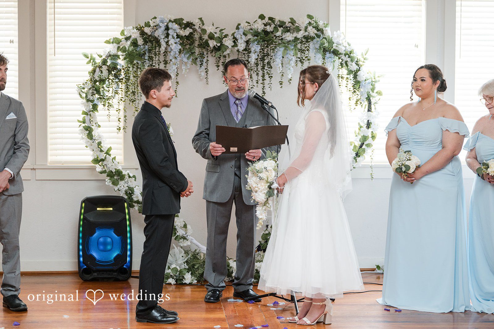 Portland Wedding Photographers at The Beacon - Seaside | Terra & Daniel -