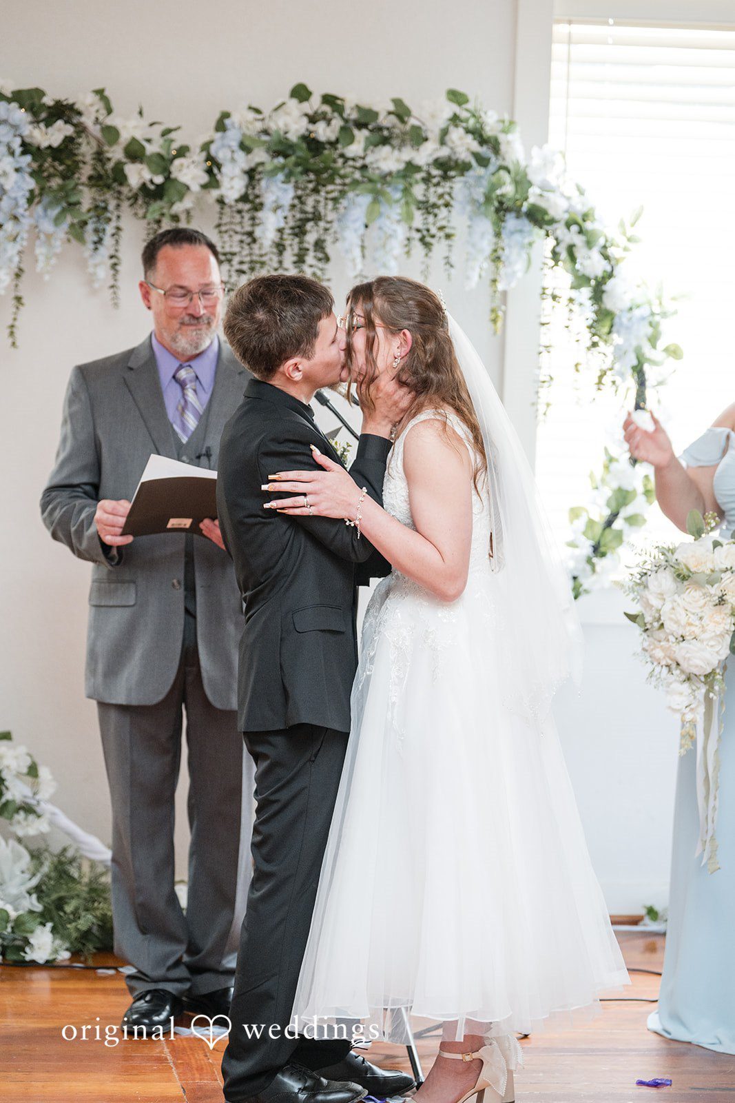 Portland Wedding Photographers at The Beacon - Seaside | Terra & Daniel -