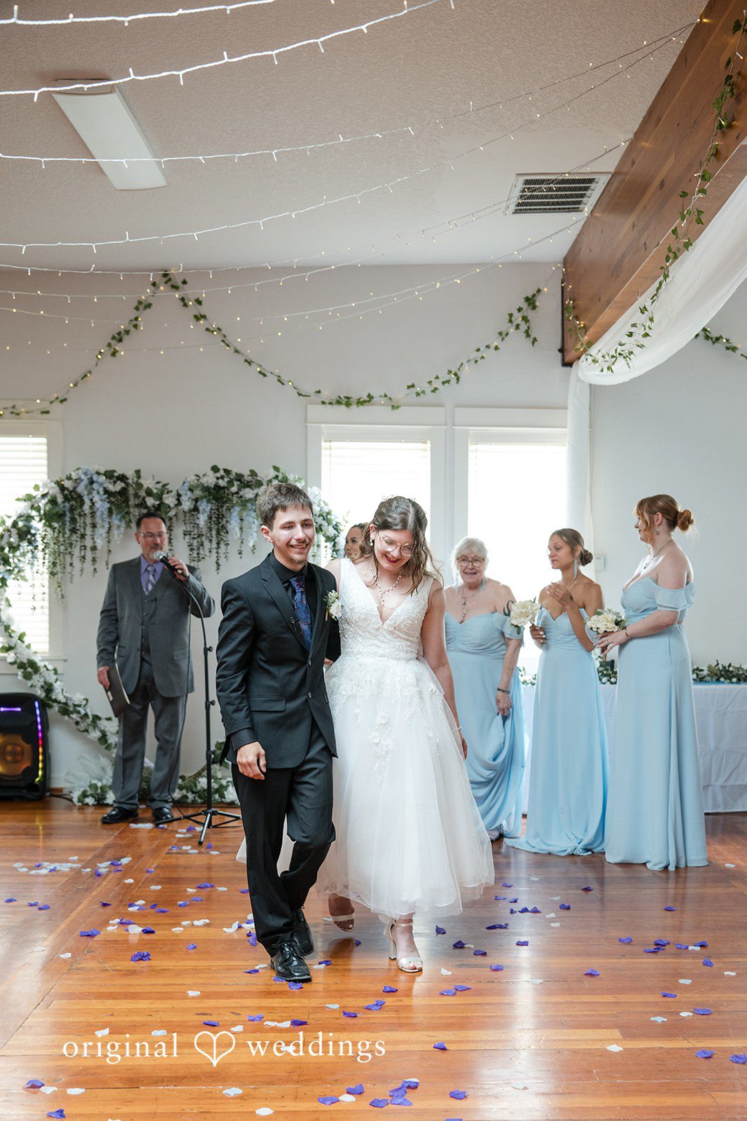 Portland Wedding Photographers at The Beacon - Seaside | Terra & Daniel -