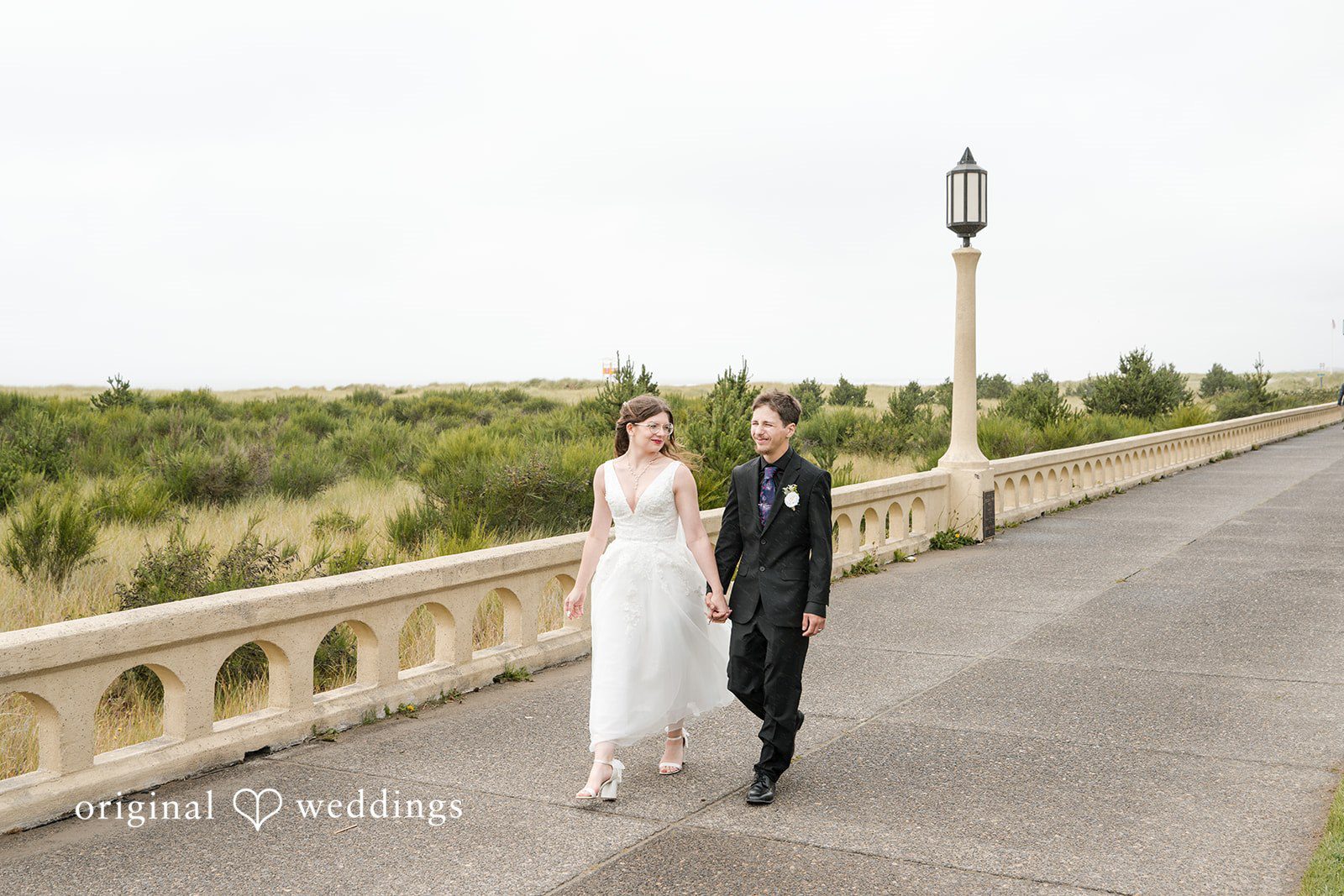 Portland Wedding Photographers at The Beacon - Seaside | Terra & Daniel -