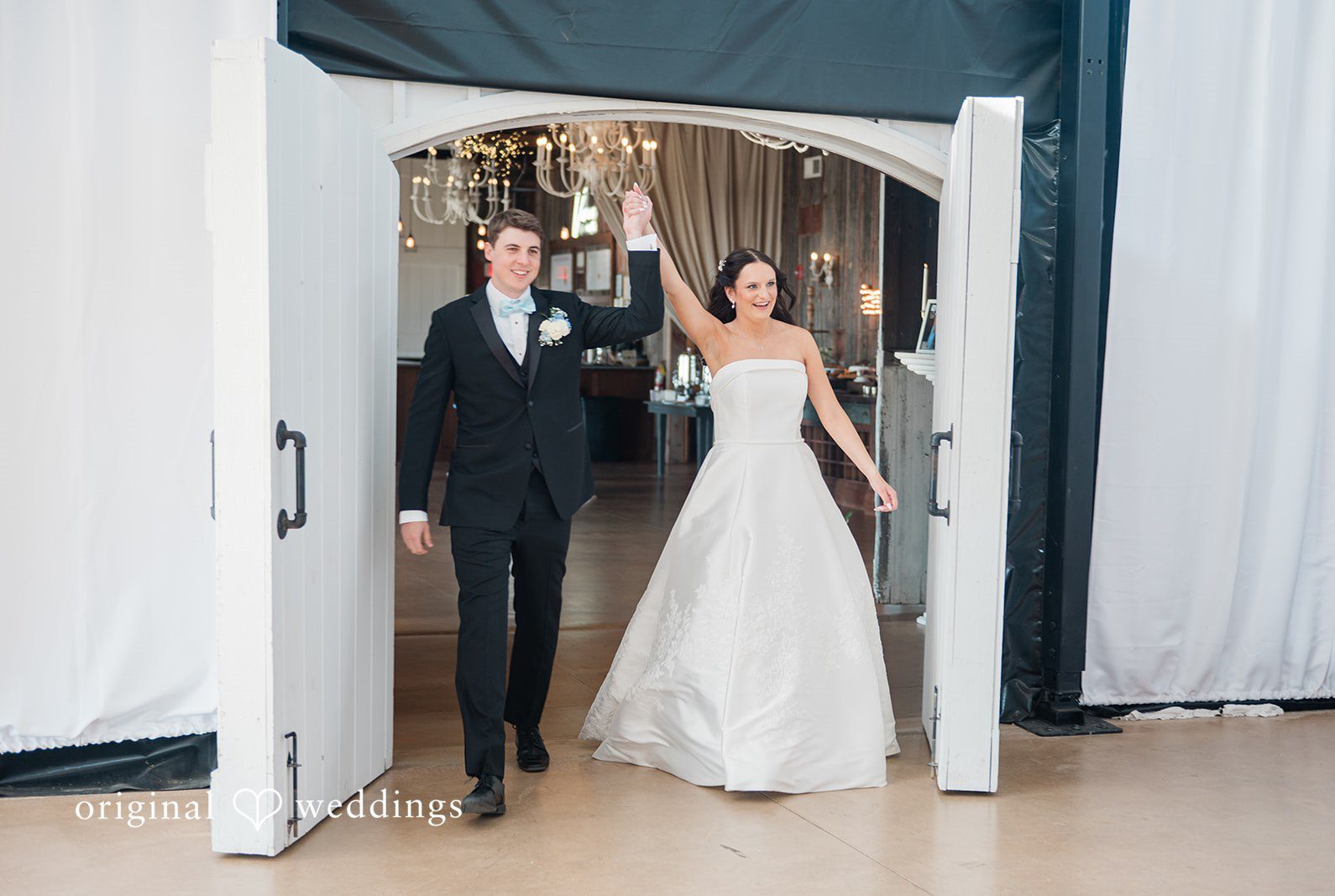Stunning Portrait of couple at Venue 5126 by Chicago Wedding Photographers from Original Weddings.