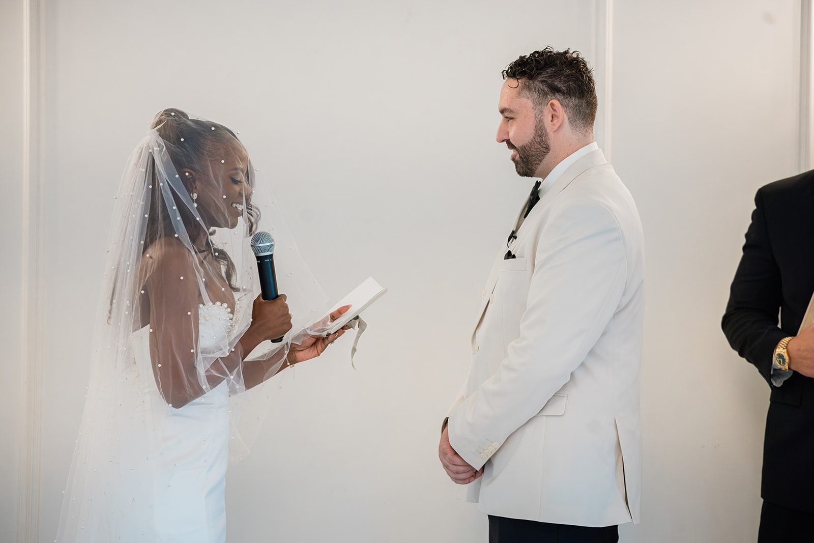aria-wedding-and-banquet-facility-airy-hartford-tilyenji-mitchell-tilyenji-mitchell-012-20 Hartford Wedding Photographers at Aria | Tilyenji & Mitchell -