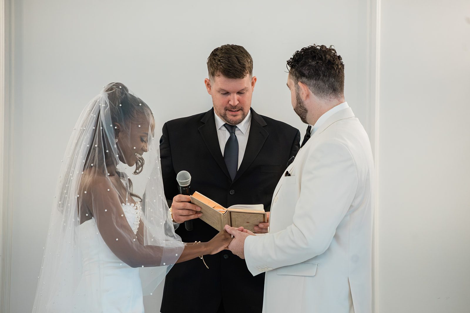 aria-wedding-and-banquet-facility-airy-hartford-tilyenji-mitchell-tilyenji-mitchell-018-27 Hartford Wedding Photographers at Aria | Tilyenji & Mitchell -