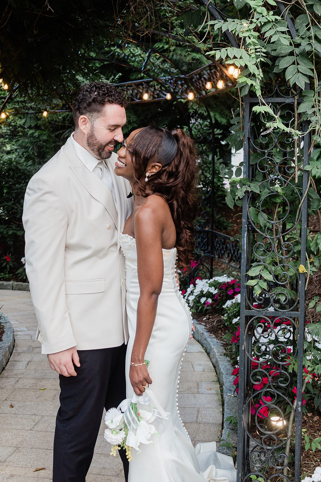 aria-wedding-and-banquet-facility-airy-hartford-tilyenji-mitchell-tilyenji-mitchell-032-30 Hartford Wedding Photographers at Aria | Tilyenji & Mitchell -