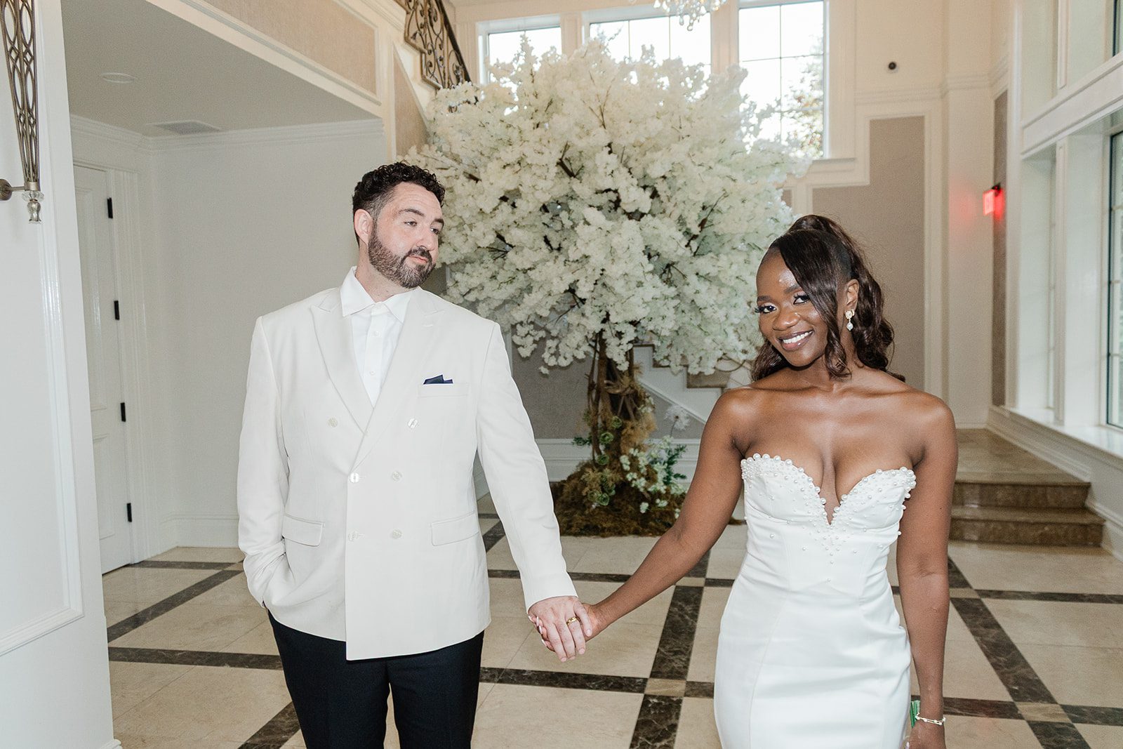 aria-wedding-and-banquet-facility-airy-hartford-tilyenji-mitchell-tilyenji-mitchell-037-07 Hartford Wedding Photographers at Aria | Tilyenji & Mitchell -