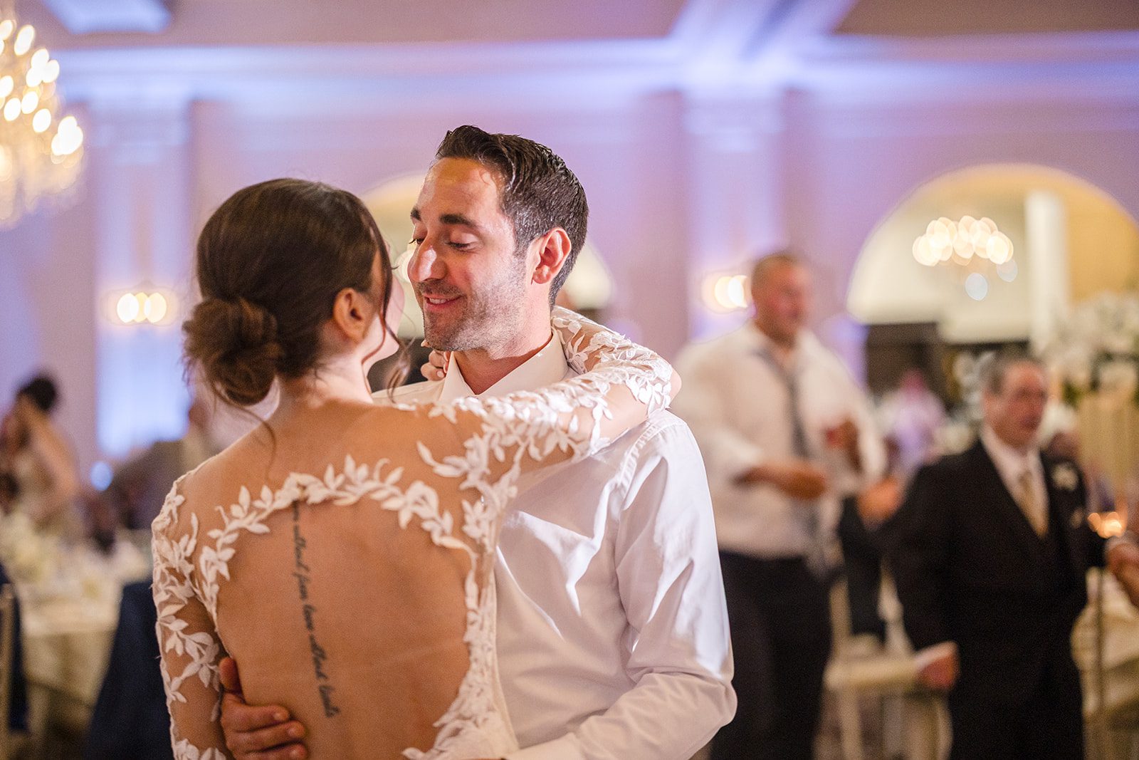 aria-wedding-and-banquet-facility-timeless-hartford-christina-anthony-christina-anthony-042-22 Hartford Wedding Photographers at Aria | Christina & Anthony -