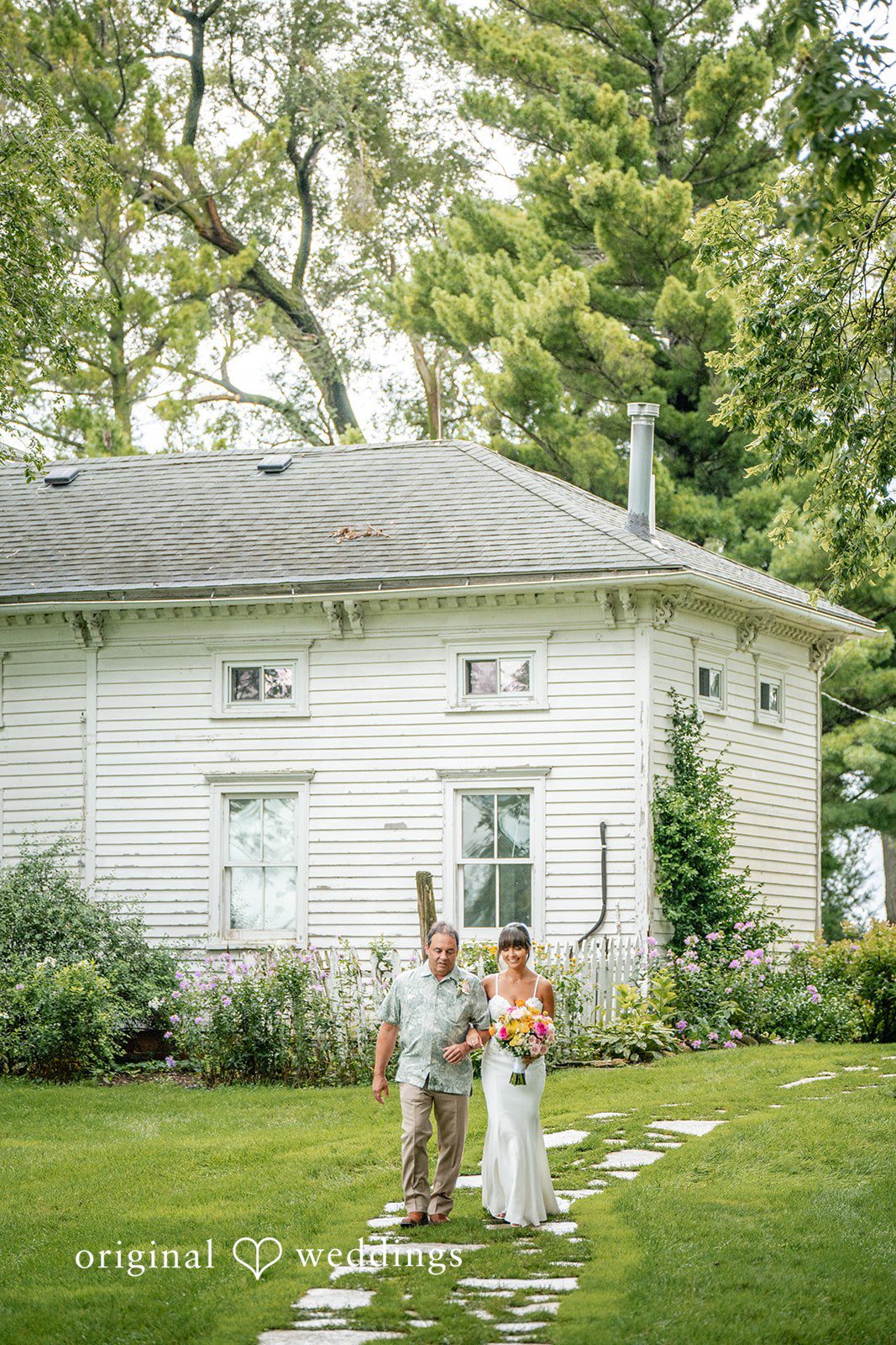 Couple walking near the farmhouse