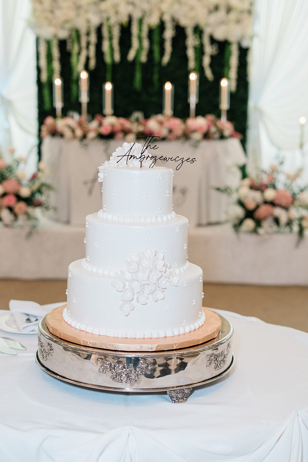 White wedding cake at Belvedere & Co. Events