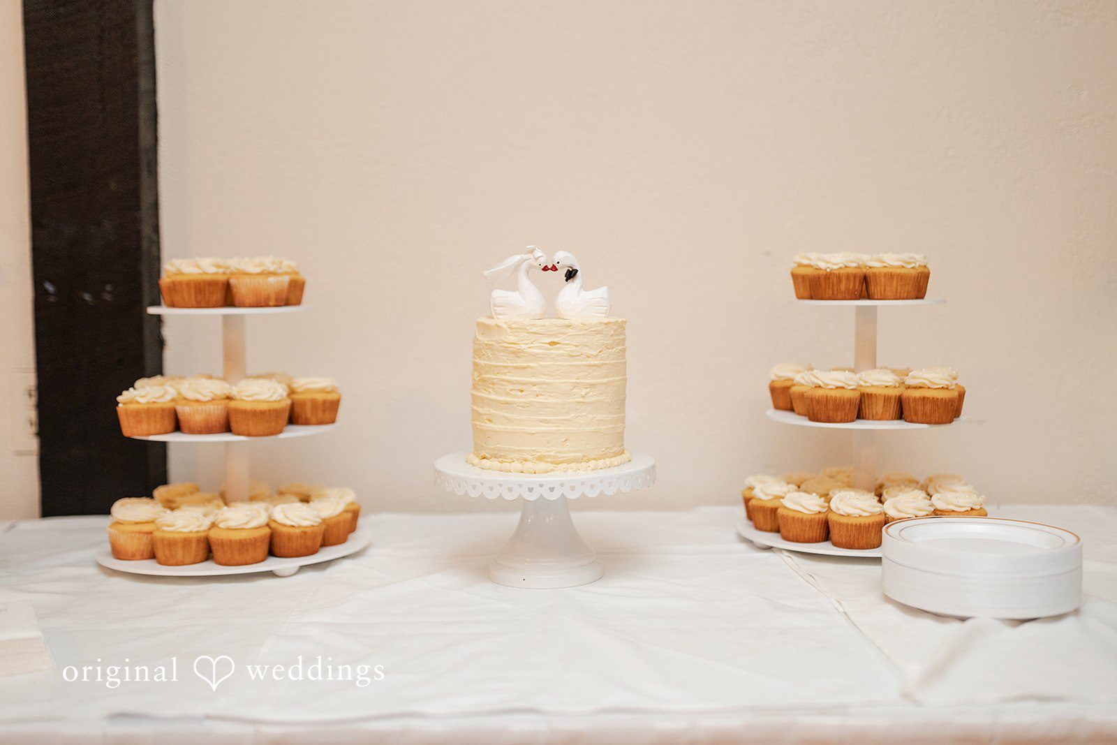 Cake and donut display at the Berlin Country Club reception