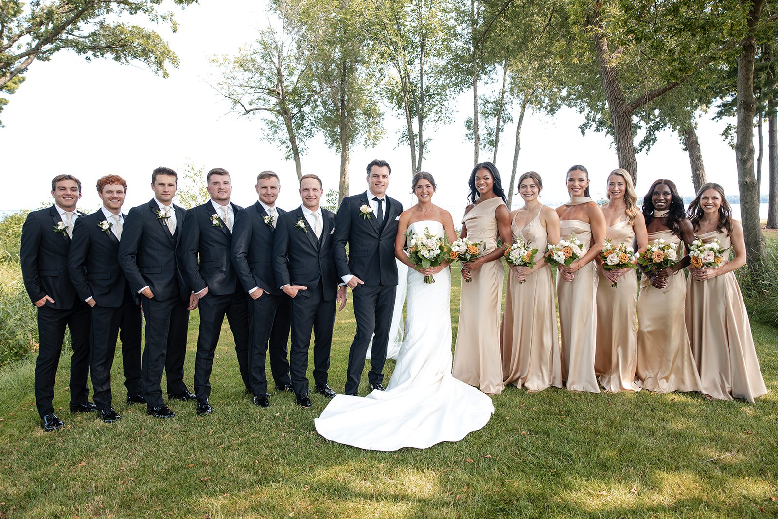 bishops-bay-country-club-timeless-madison-bianca-colin-p037-12 Full wedding party on the lawn