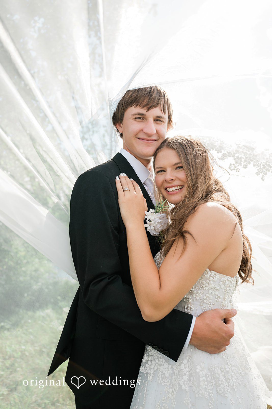 A stunning portrait of the couple