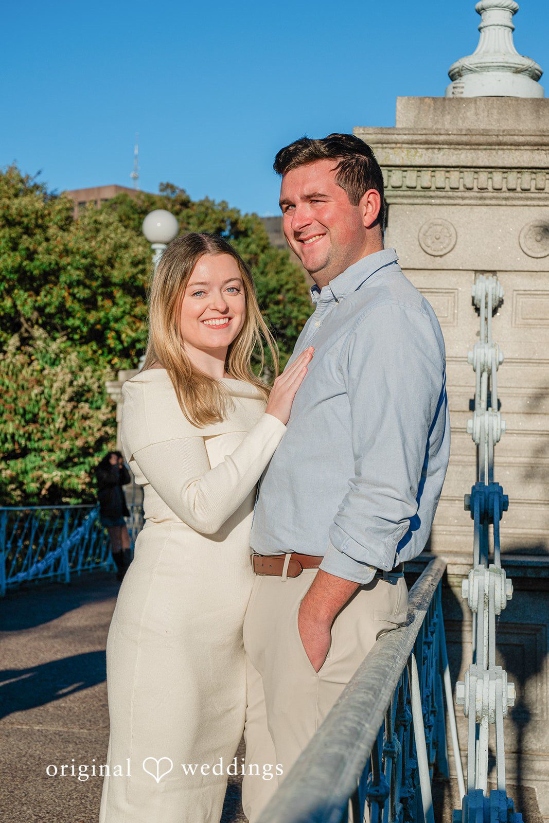October 06, 2026 – Alice & Austin – (ID-6084) Couple leaning on the bridge railing at Boston Public Garden