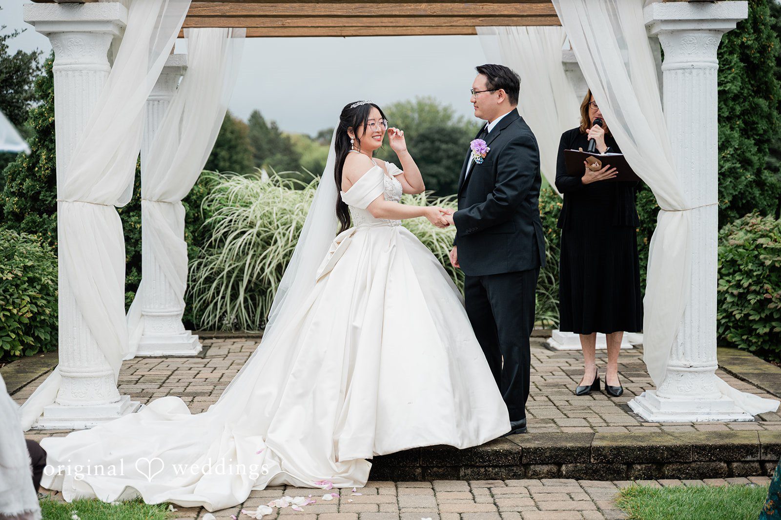 Josouaedh + Naochue A beautiful portrait from the wedding ceremony