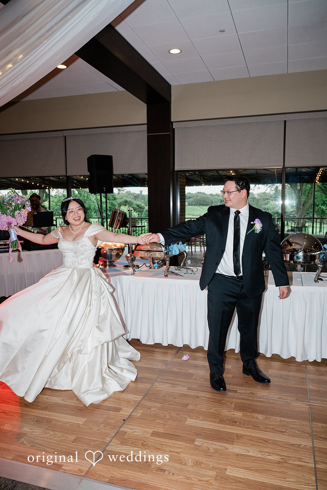 Josouaedh + Naochue The couple's first dance