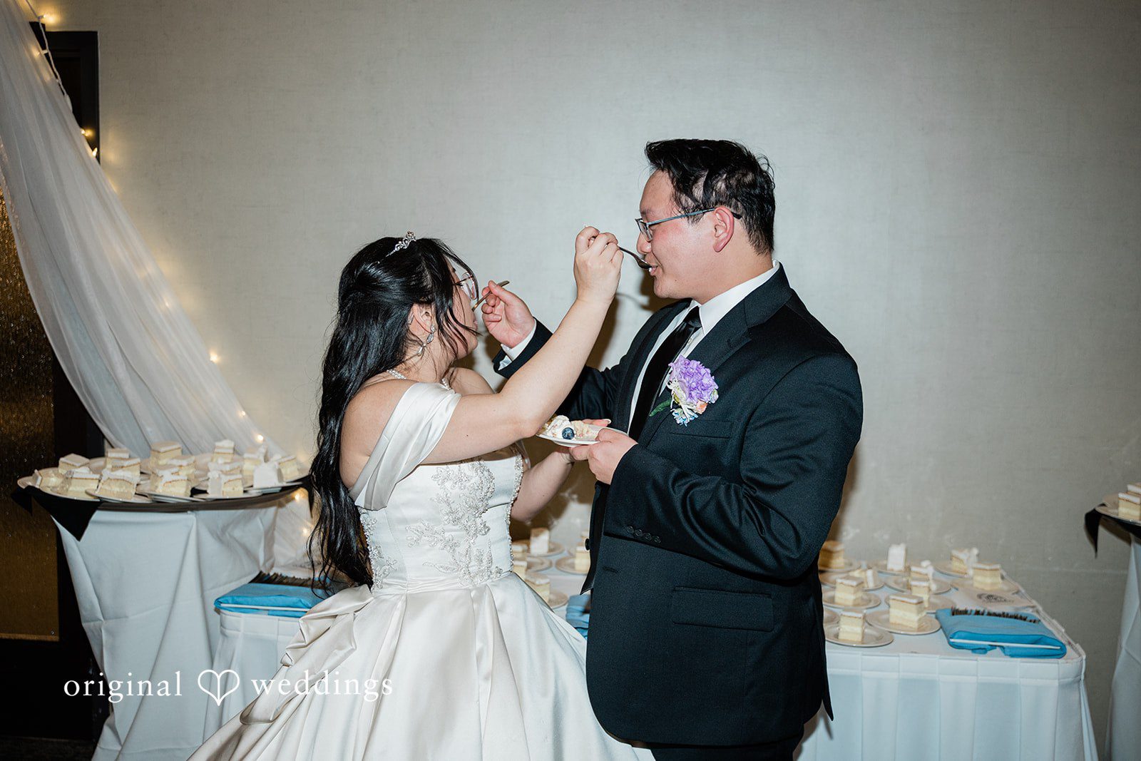 Josouaedh + Naochue The couple feeds themselves