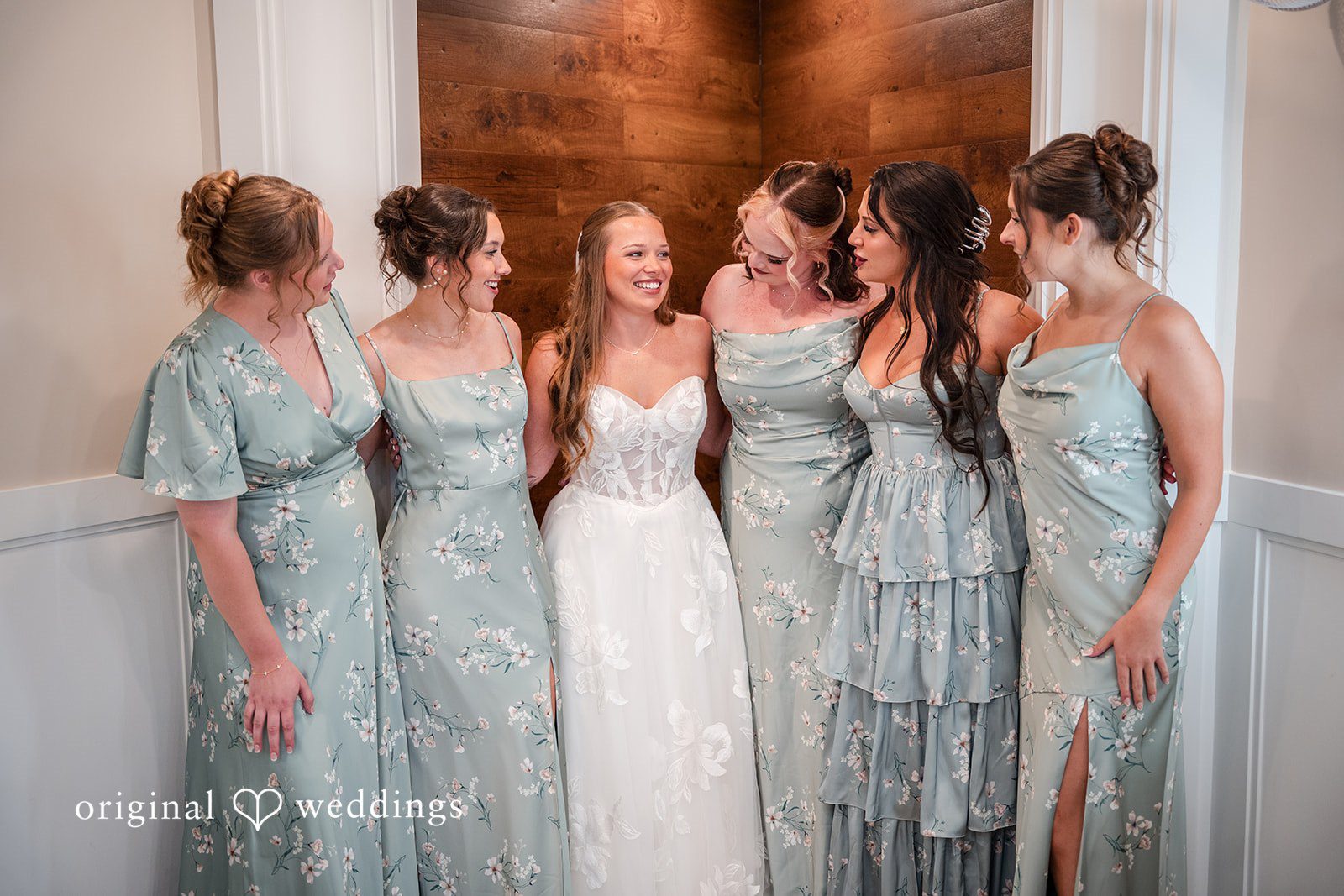 Bride with her bridesmaids at Brianos Charthouse Lakeville