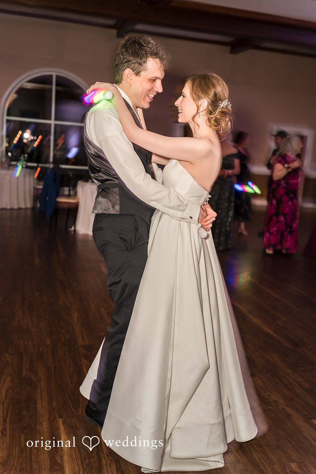 Jessica + James Dance time