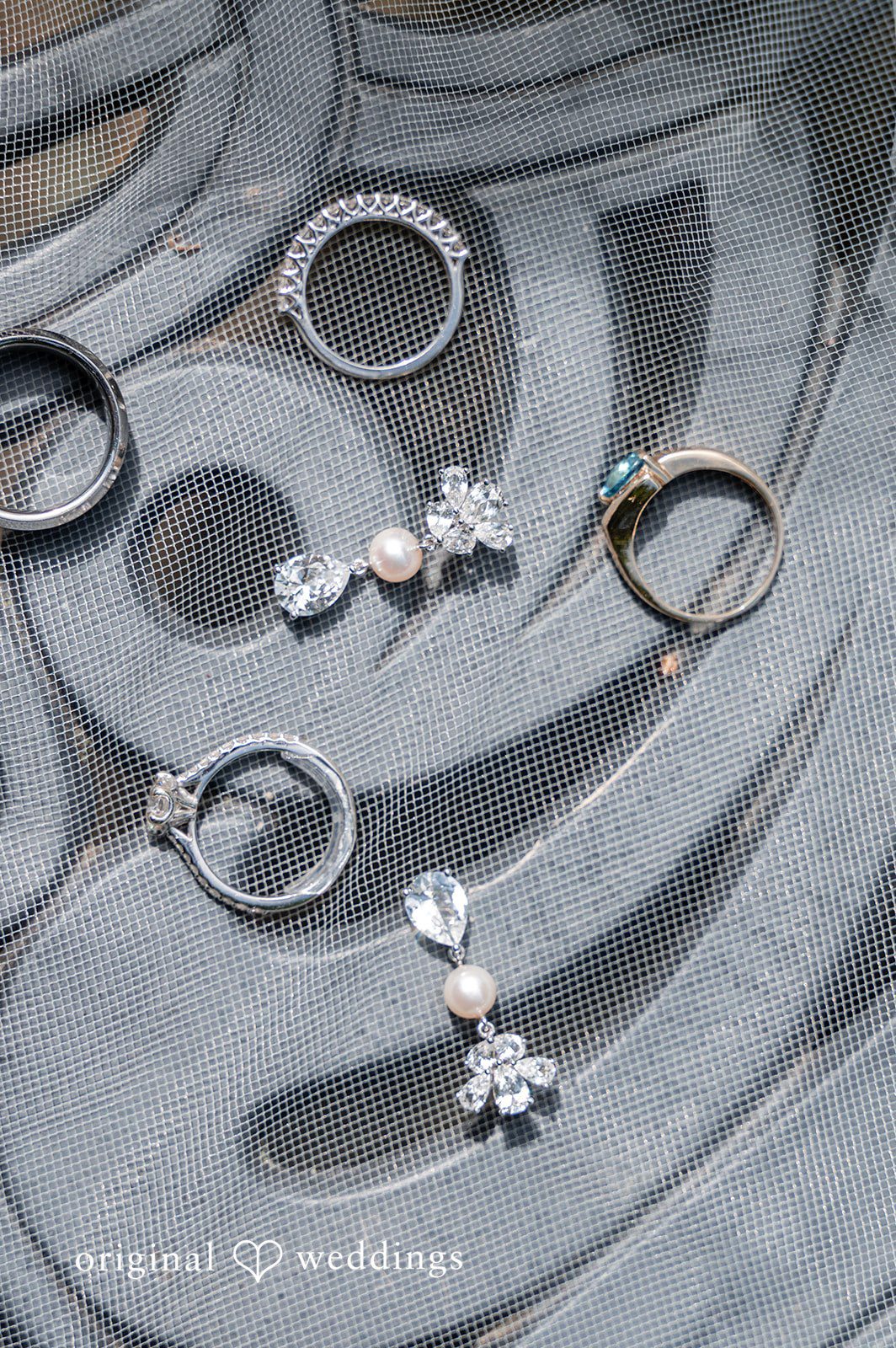 Rings, jewellery, etc