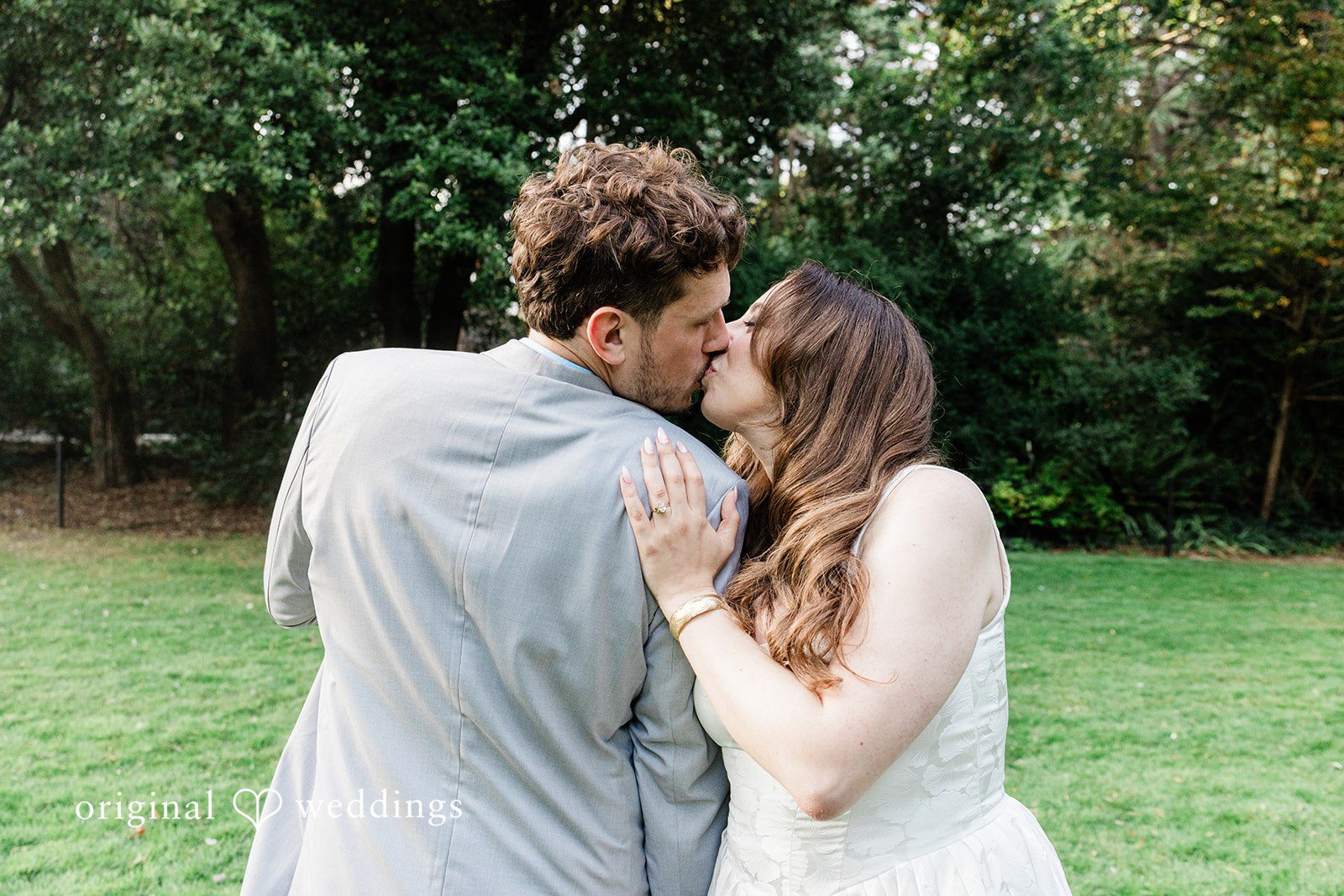 Rachel + Neil The couple takes a kiss