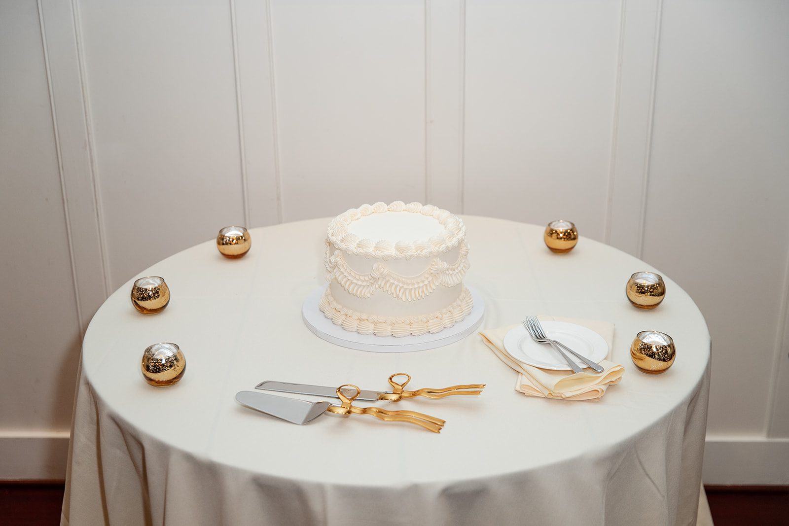 chesapeake-bay-beach-club-timeless-baltimore-kelsey-tom-002-53 Wedding cake on the dessert table at Chesapeake Bay Beach Club