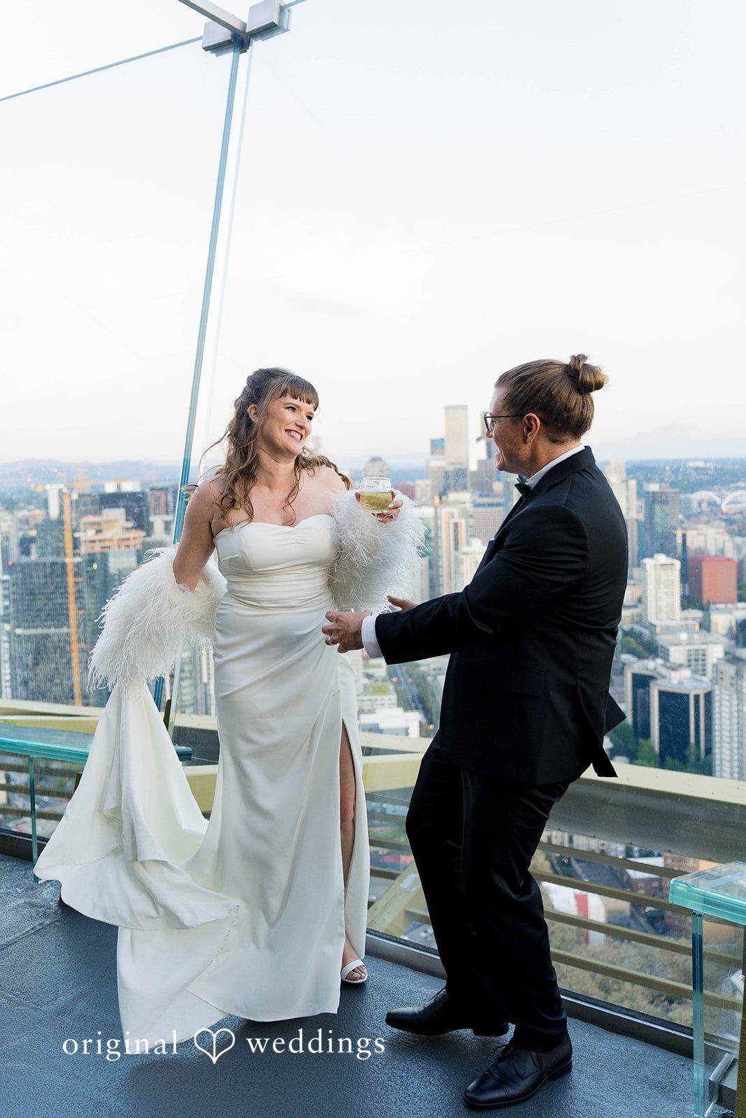 David + Lauren Couple shares a romantic time