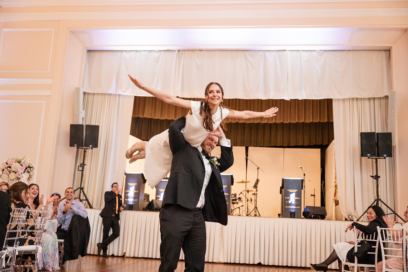 cv-rich-mansion-timeless-new-york-jonathan-arianna-jonathan-arianna-047-50 CV Rich Mansion Wedding | Jonathan & Arianna -