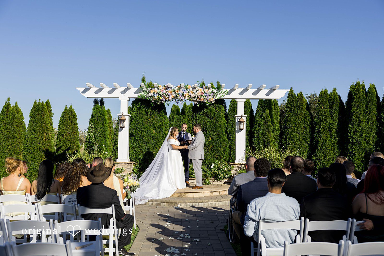 The Eagle Ridge wedding ceremony