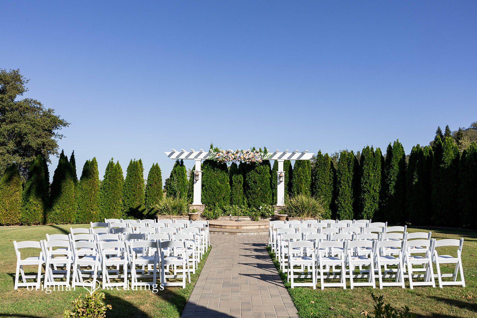 Outdoor ceremony space at Eagle Ridge