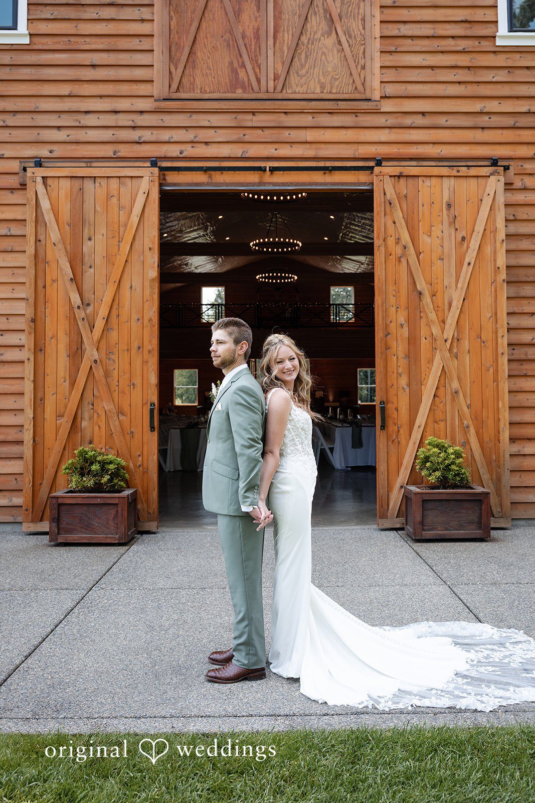 Sahvanna + Caleb Seattle Wedding Photographers at Edlynn Farm | Sahvanna & Caleb -