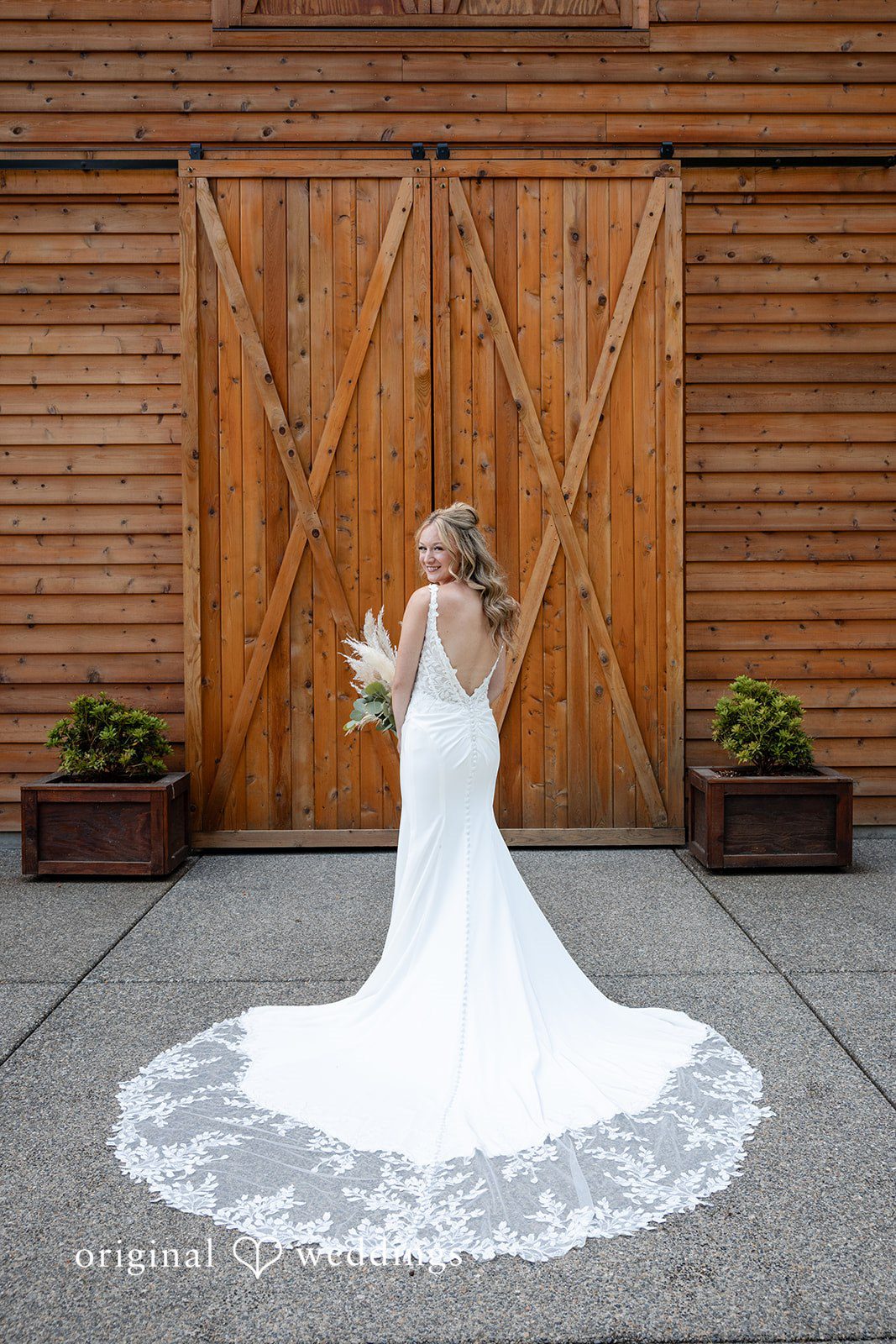 Sahvanna + Caleb Seattle Wedding Photographers at Edlynn Farm | Sahvanna & Caleb -