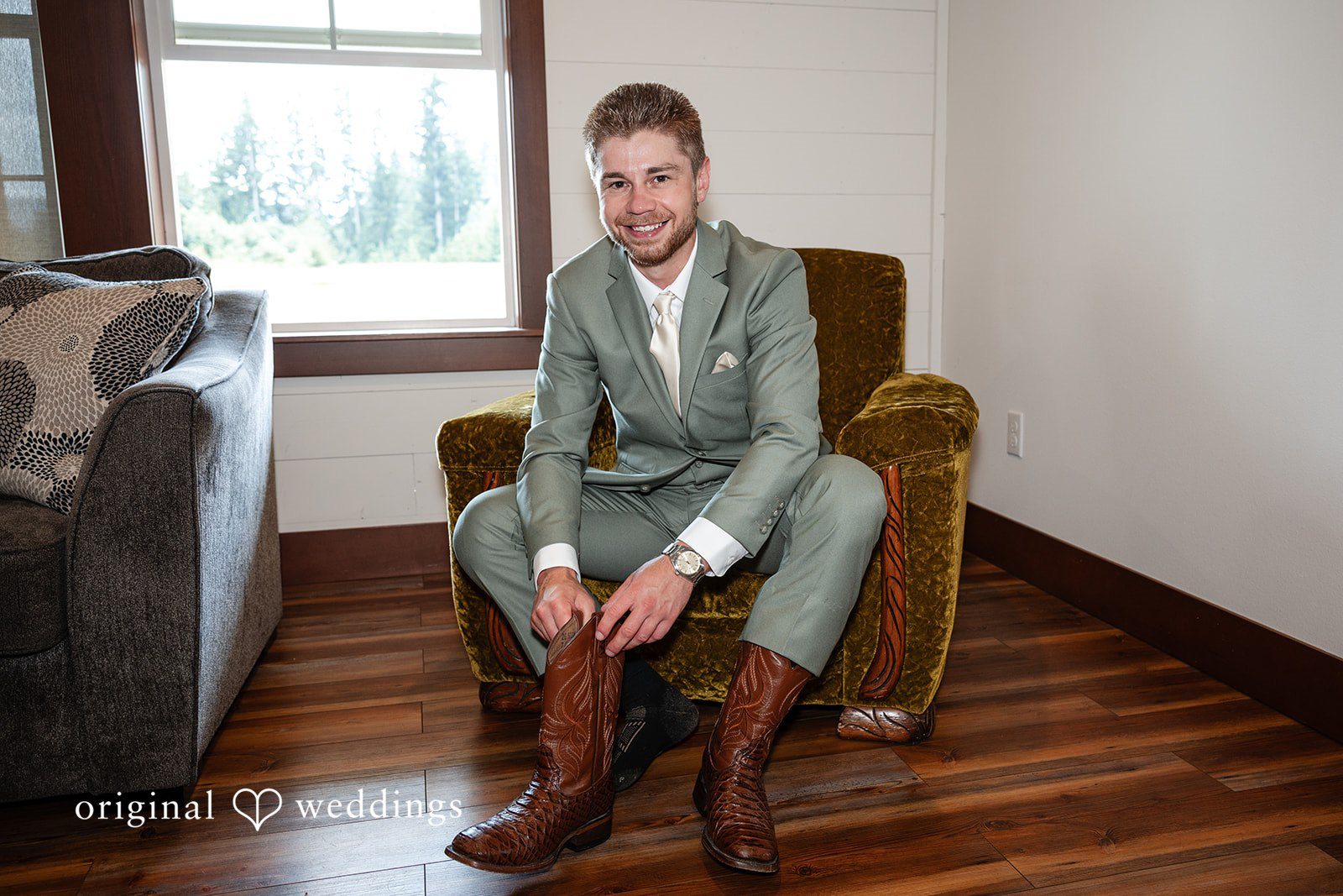 Sahvanna + Caleb Seattle Wedding Photographers at Edlynn Farm | Sahvanna & Caleb -