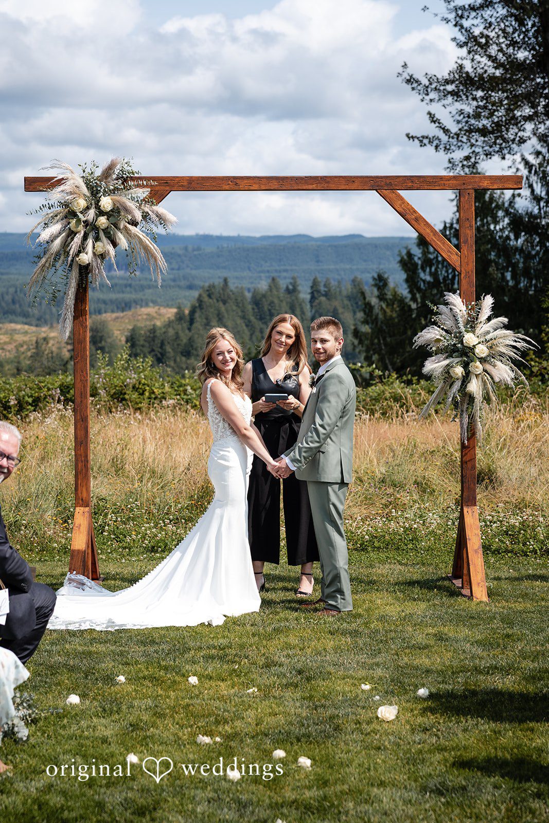 Sahvanna + Caleb Seattle Wedding Photographers at Edlynn Farm | Sahvanna & Caleb -