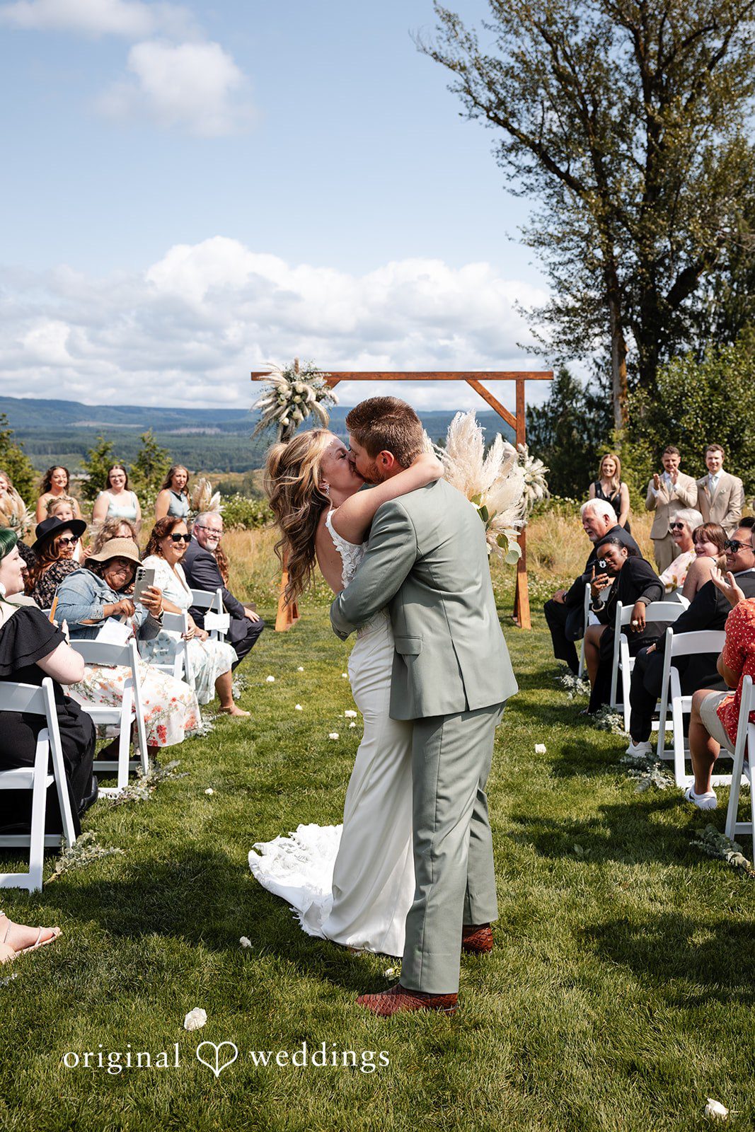 Sahvanna + Caleb Seattle Wedding Photographers at Edlynn Farm | Sahvanna & Caleb -