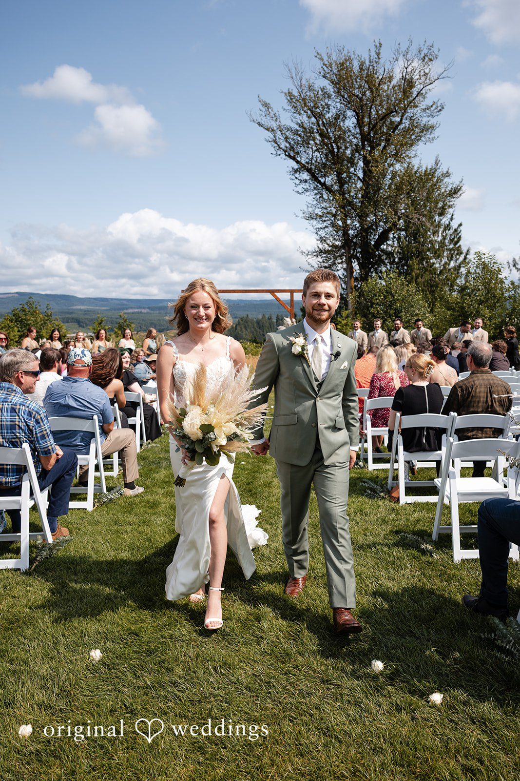 Sahvanna + Caleb Seattle Wedding Photographers at Edlynn Farm | Sahvanna & Caleb -