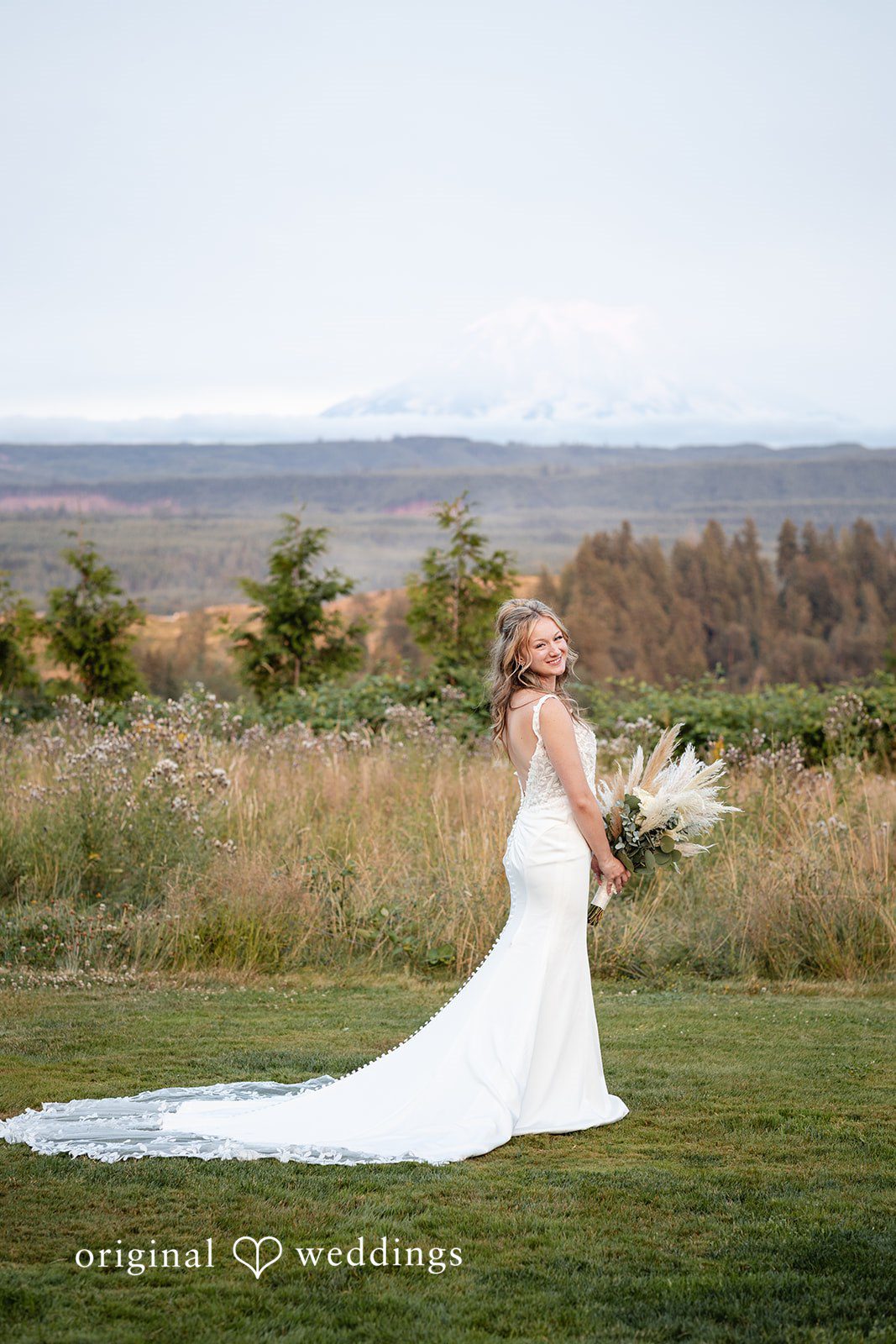 Sahvanna + Caleb Seattle Wedding Photographers at Edlynn Farm | Sahvanna & Caleb -