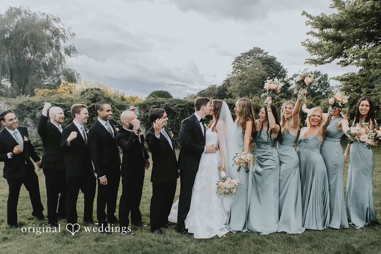 Alexa + Frank Full wedding party celebrating with the newlyweds