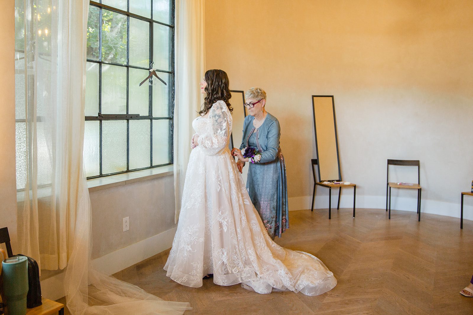 FAR Center for Contemporary Arts Wedding | Leisa & TC -